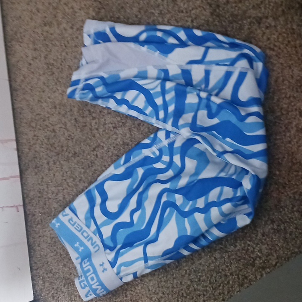 Cute underarmour cropped leggings